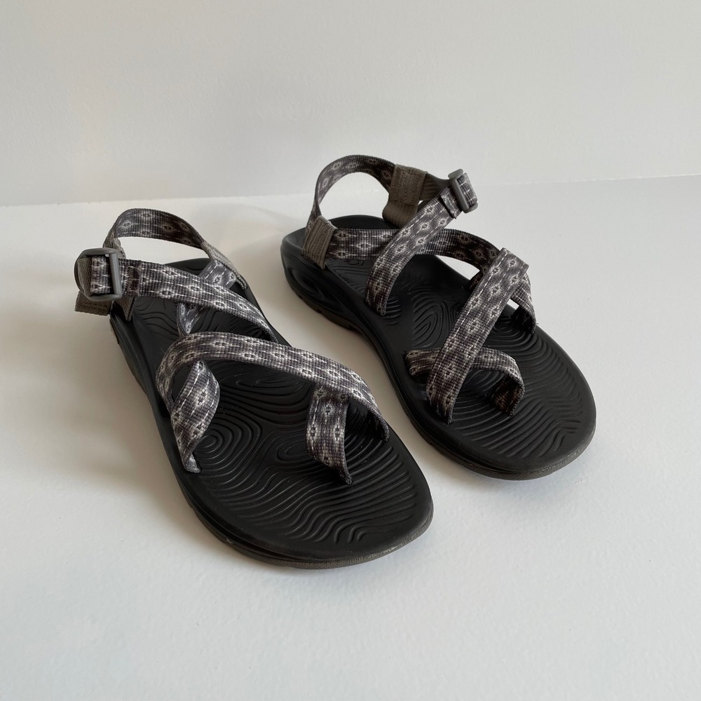 Chaco Women's‎ JCH109182 Sandals Size US 10 Gray/White Strappy Toe Loop